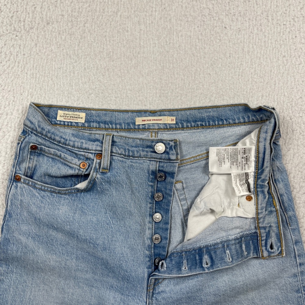 Levis Jeans Womens 31 Light Wash Ribcage Straight Distressed Raw Hem Streetwear - Picture 6 of 12